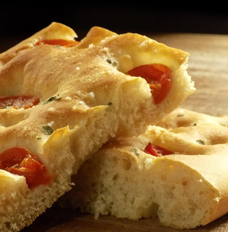 Focaccia al pomodoro con Lievito Santa Lucia